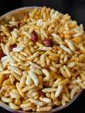 Murmure bhadang(puffed murmure chiwda)