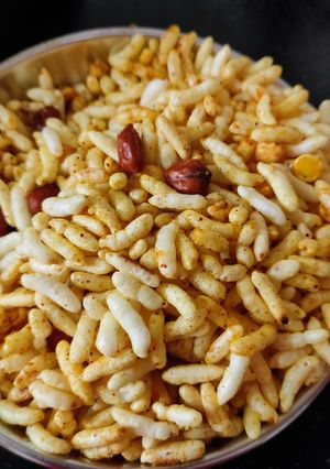 A picture of Murmure bhadang(puffed murmure chiwda).