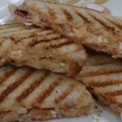 A picture of Grilled sandwich.
