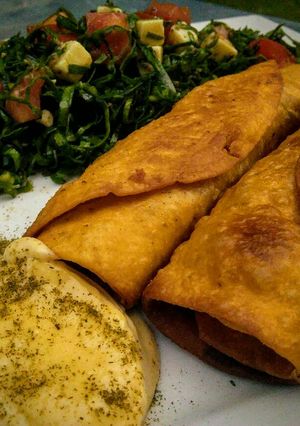 Una foto de Flautas Rellenas de Pollo al ajillo con notas de curry...!