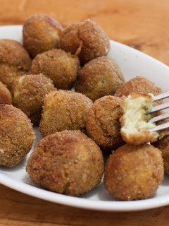 Una foto de Croquetas de lacón con grelos