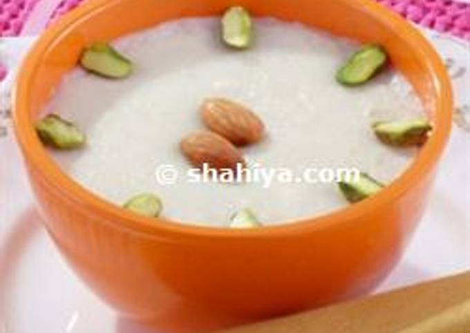 Creamy Almond Pudding: Phirni