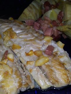 Una foto de Jurel al ajillo con alcachofas salteadas con jamon..,