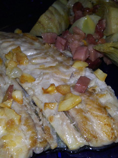 Foto principal de Jurel al ajillo con alcachofas salteadas con jamon..,