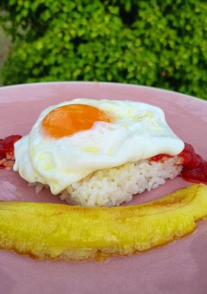 Una foto de Arroz a la Cubana