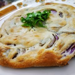 A picture of Spicy Onion Qatlama.