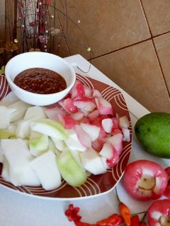 Foto resep Rujak Buah bumbu kacang