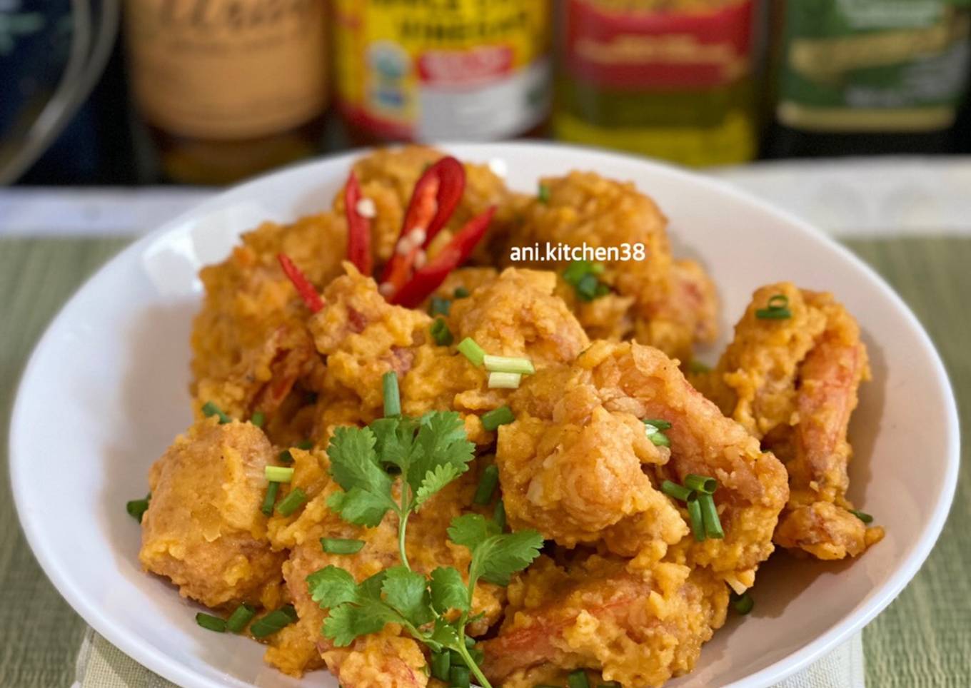 Udang goreng telur asin
