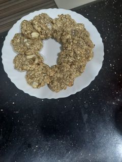 A picture of Oatmeal banana cookies.