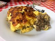 Una foto de polenta con leche y azucar