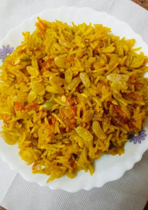 A picture of Jaggery and carrot rice.