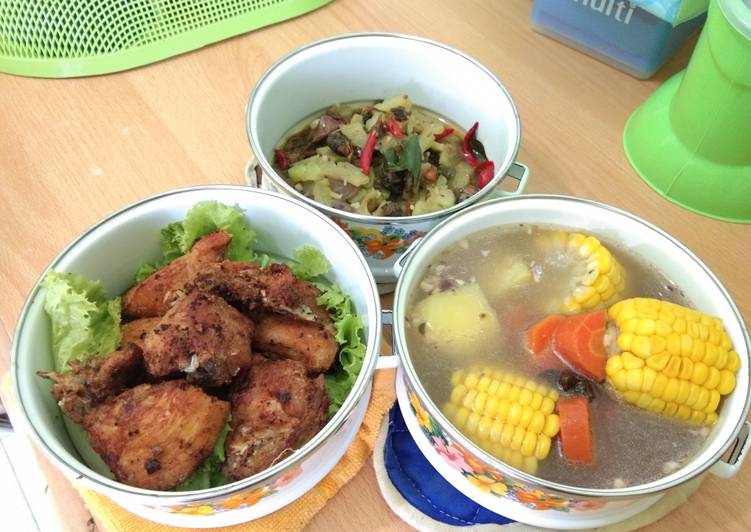 Langkah Mudah untuk mengolah Menu harian : soup + goreng ayam+ tauco sayur pare pahit, Bisa Manjain Lidah