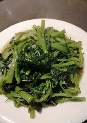 A picture of Stir fry Water Spinach.