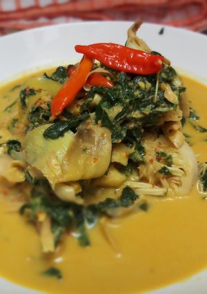 Foto resep Gulai Jantung Pisang Daun Ubi