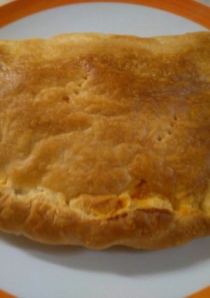 Foto di Calzone farcito pomodoro mozzarella 😁