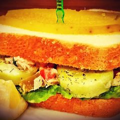A picture of Mike's Crispy Southwestern Chicken Salad.