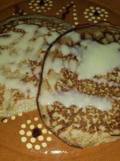 Una foto de Hot cakes de avena y plátano 🍌