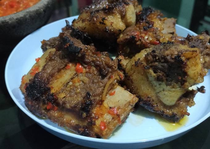 Mudah Banget Memasak Resep Iga Bakar Pedas