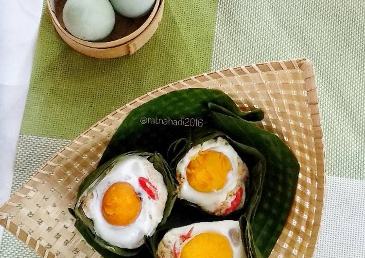 Anti Ribet, Memasak Bothok Telor Asin Praktis