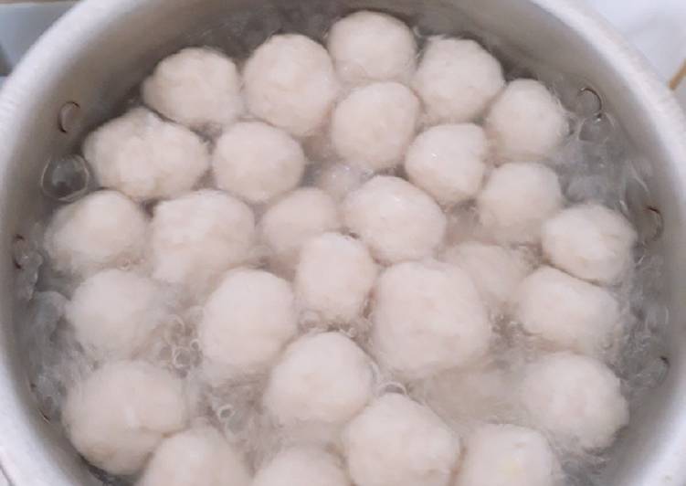 Bagaimana Membuat Kuah Bakso (Mirip Abang Jualan) ANTI GAGAL yang Sempurna