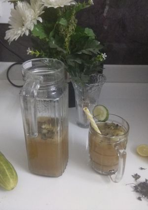 ताजगी से भरा खीरे पुदीने का जूस(pudina juice recipe in hindi) रेसिपी मुख्य फोटो