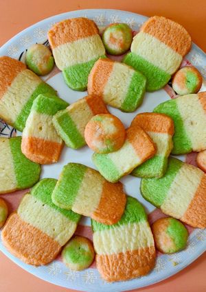 A picture of Tiranga Cookies.