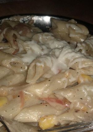 व्हाइट सॉस पास्ता (white sauce pasta recipe in Hindi) रेसिपी मुख्य फोटो
