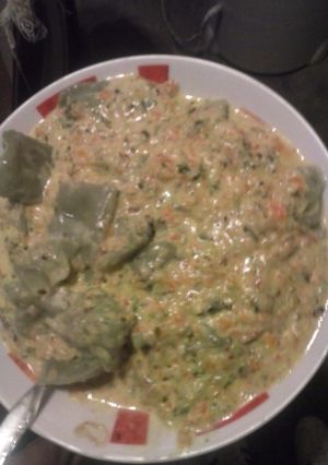 Una foto de Salsa de verduras con crema y queso"