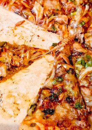 A picture of Teriyaki That! Pizza.