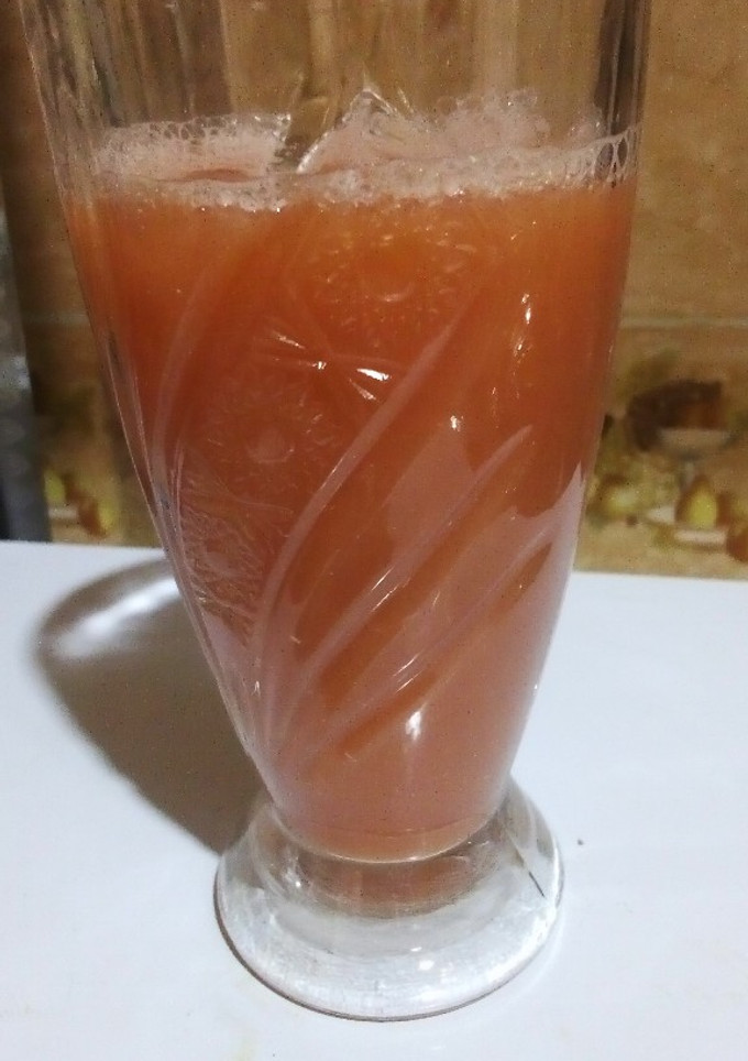 A picture of Cucumber and water melon juice.