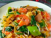 Gambar mie tiaw goreng seafood