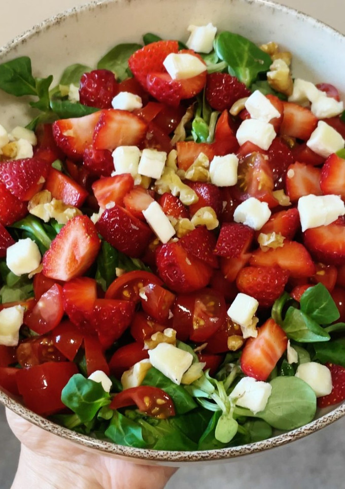 Una foto de 🍓 Summer Salad (282 kcal)