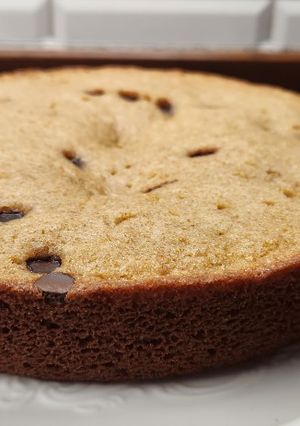 Una foto de Torta con dulce de leche y chips en essen