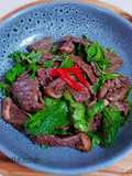 Spicy steak salad