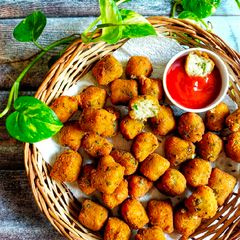 A picture of Cheesy Semolina Nuggets.