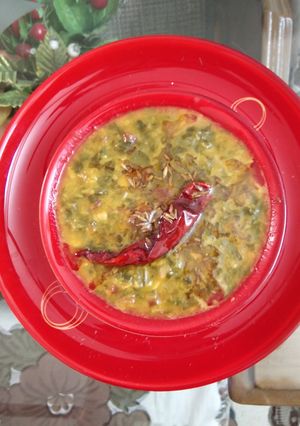 A picture of Dal palak.