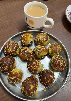 A picture of Sesame corn appam.
