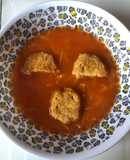 Sopa de fideos con tortitas de atún