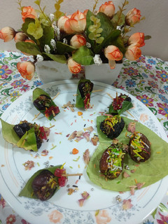 A picture of Pan and dates mukhwas.