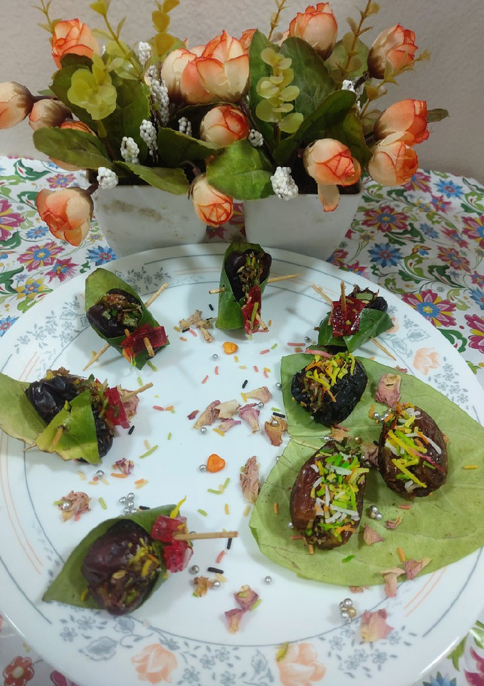 A picture of Pan and dates mukhwas.