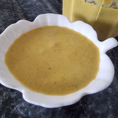 A picture of Kambuzi Chili Sauce.
