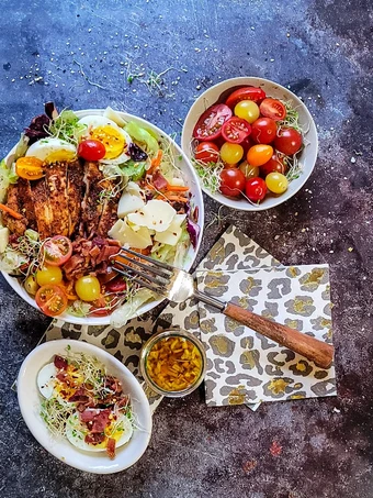 Recipe Iceberg Salad with Paprika Chicken the So Delicious Really delicious