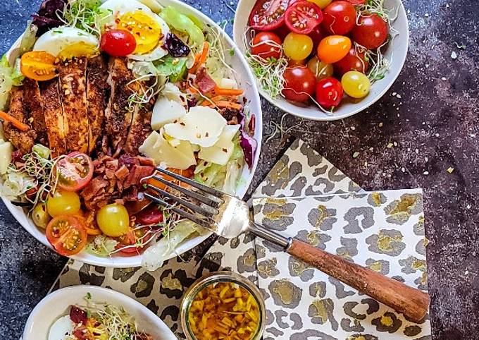 Step-by-Step Guide to Make Favorite Iceberg Salad with Paprika Chicken