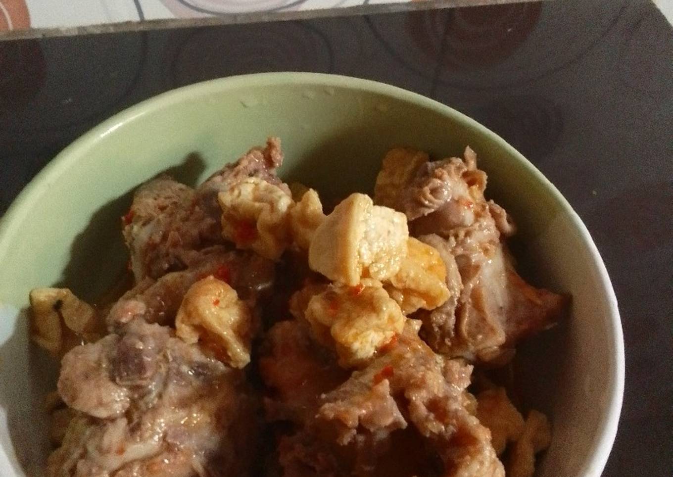Sayur tahu balungan ayam kuah merah