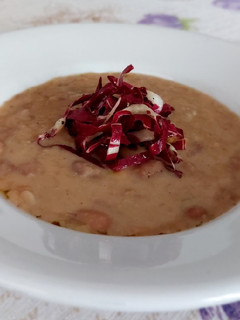 Foto di Zuppa di fagioli con radicchio