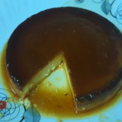 A picture of Caramel pudding.
