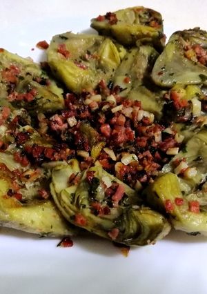 Una foto de Alcachofas con jamón