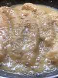 Bananos dulces con leche y mantequilla