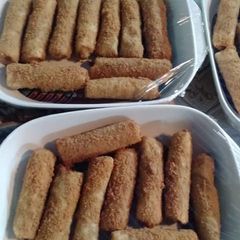A picture of Spring rolls.