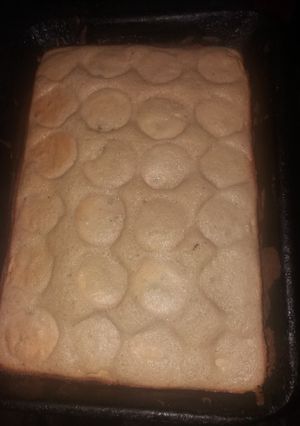 Una foto de Brownie de chocolate con galletas de chocolate